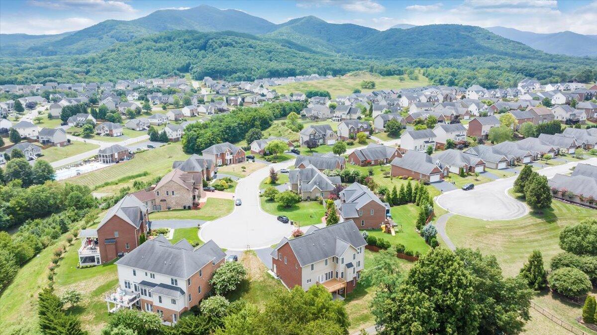 2117 River Oaks DR