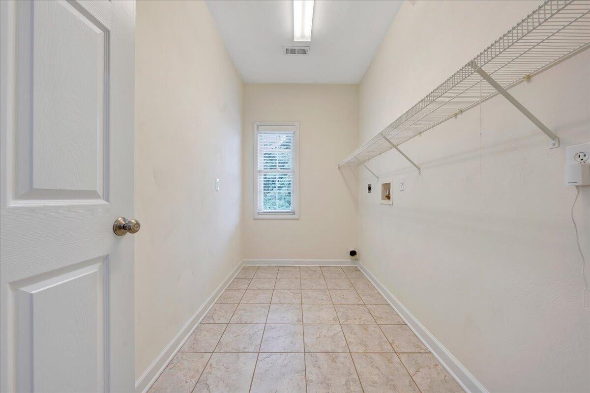 2117 River Oaks DR