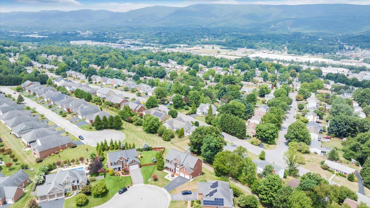 2117 River Oaks DR