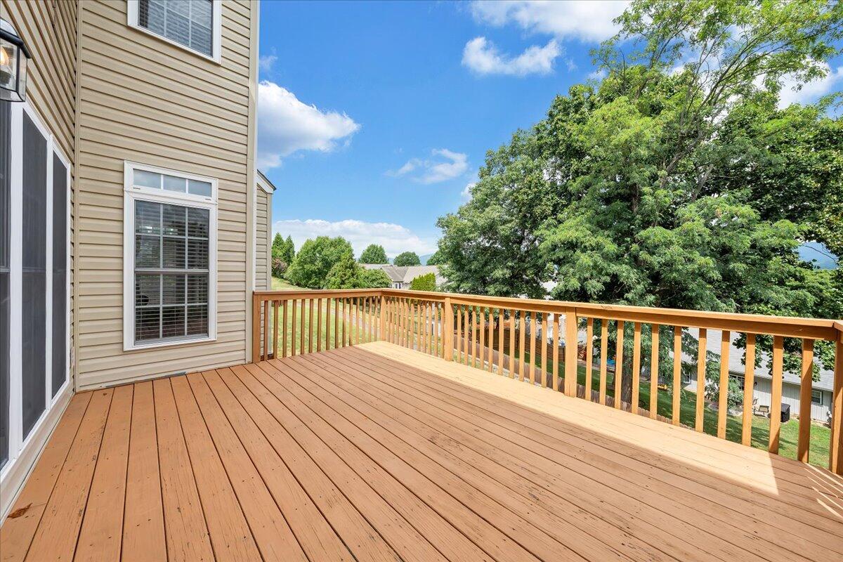 2117 River Oaks DR