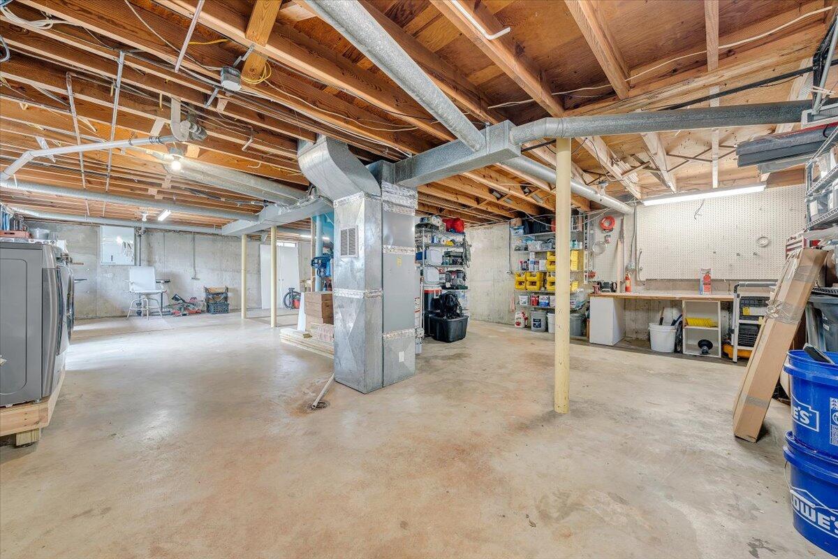 145 Oaklawn AVE NE