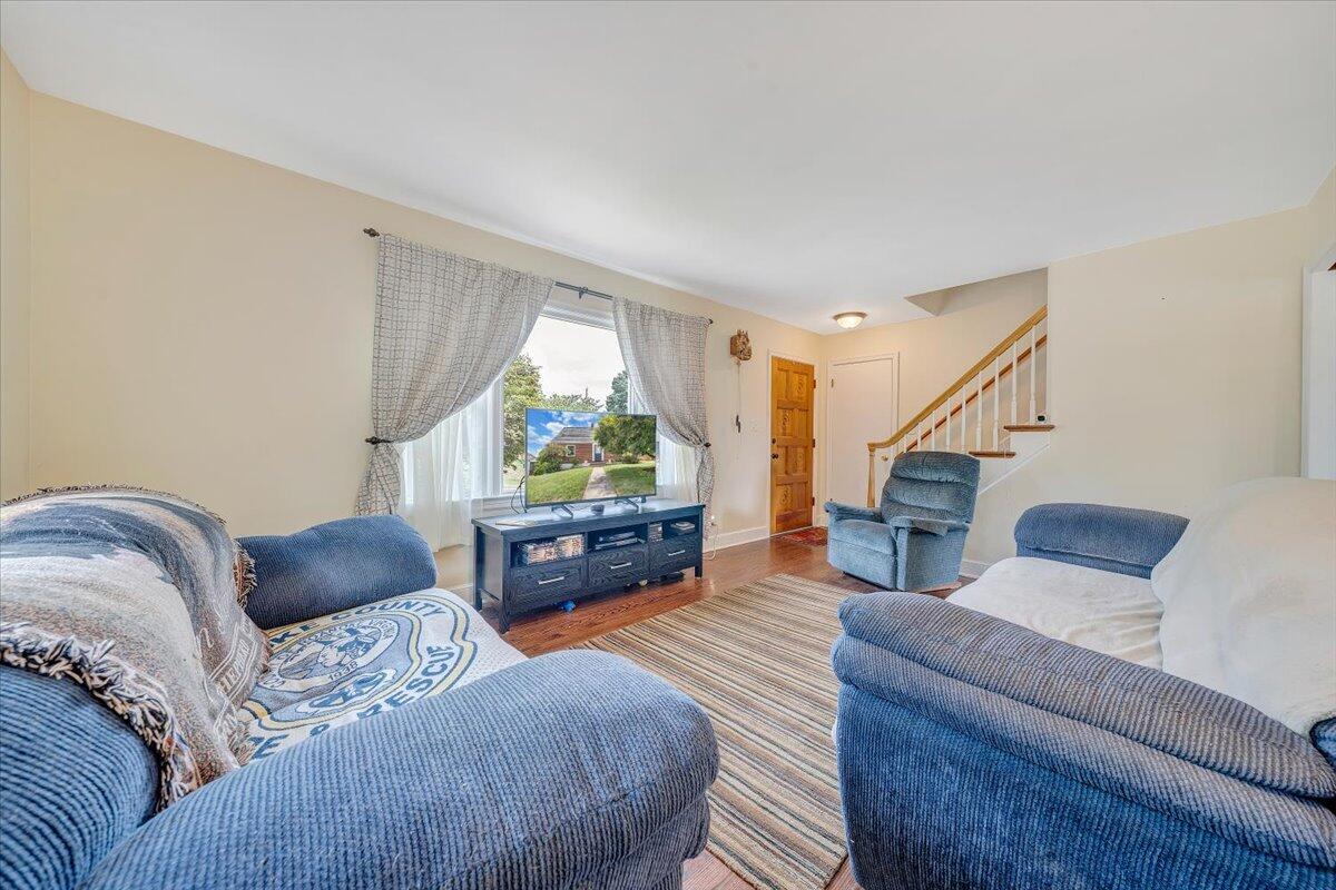 145 Oaklawn AVE NE