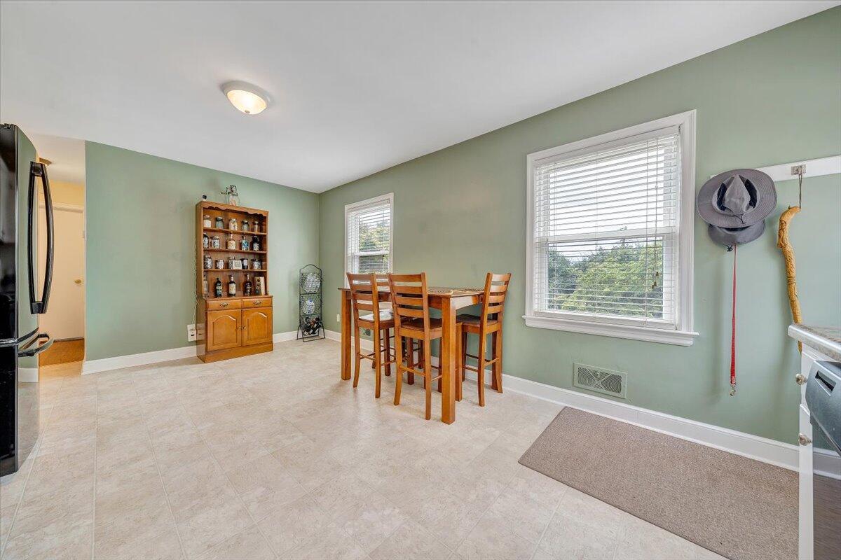 145 Oaklawn AVE NE