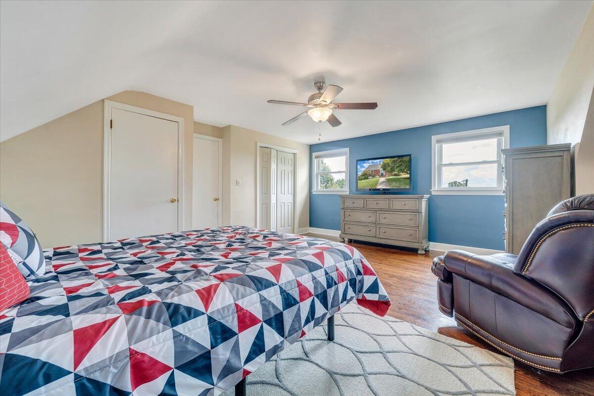 145 Oaklawn AVE NE