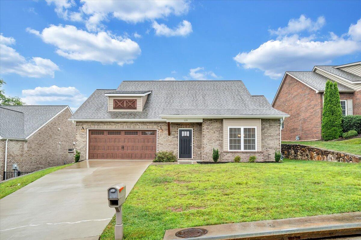 119 North Oaks DR