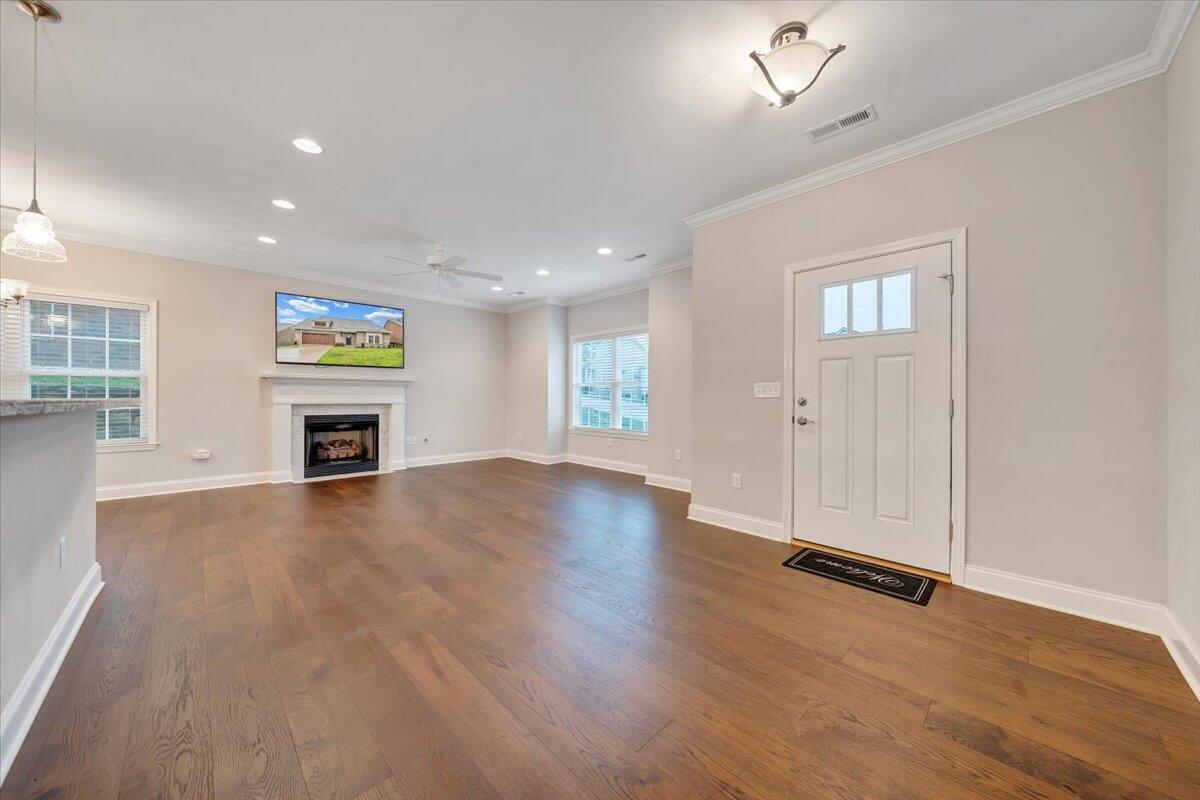 119 North Oaks DR
