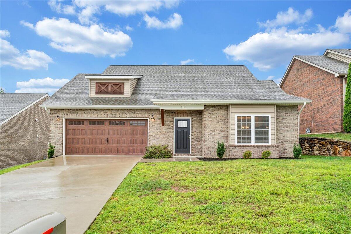 119 North Oaks DR
