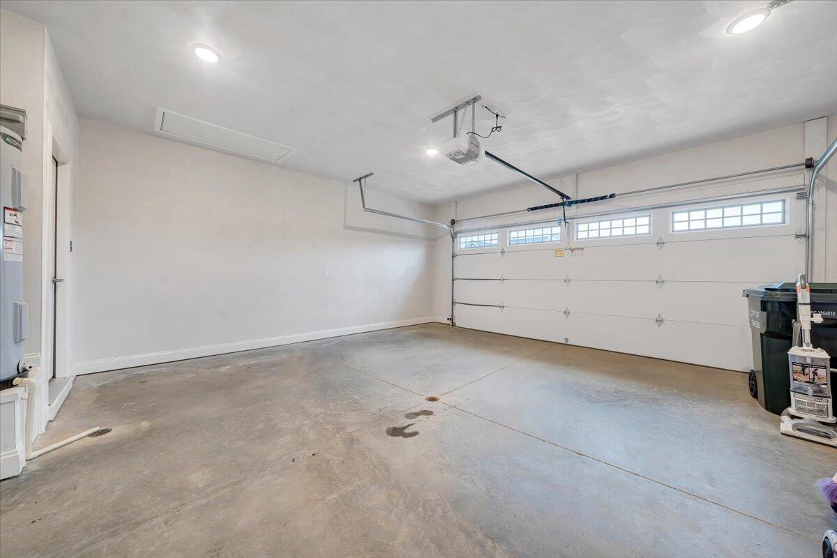 119 North Oaks DR