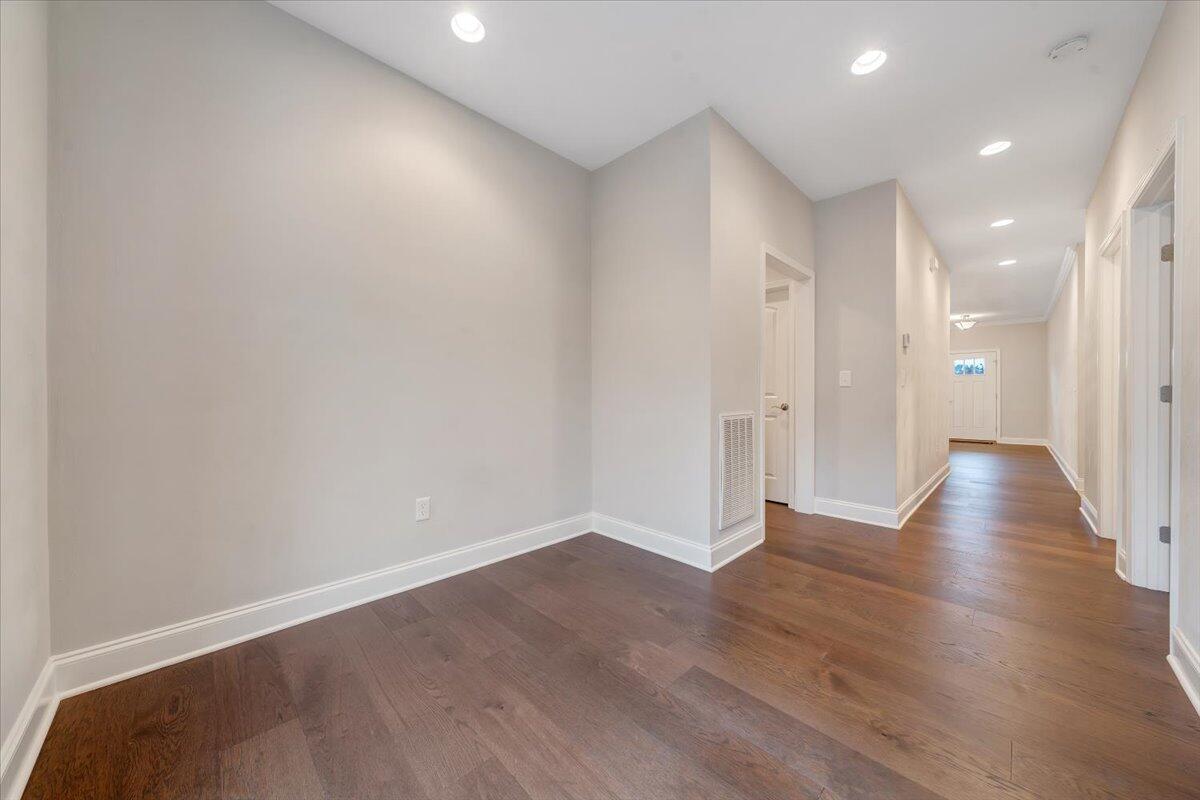 119 North Oaks DR
