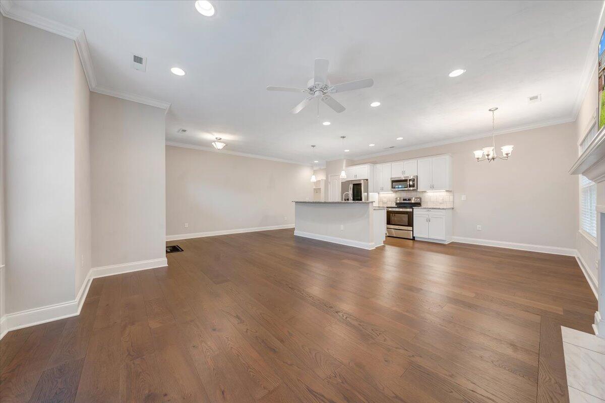119 North Oaks DR