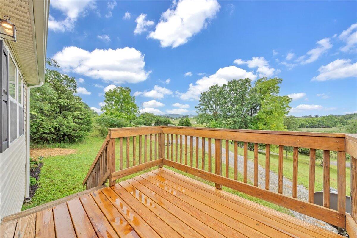 150 Sleepy Hollow RD