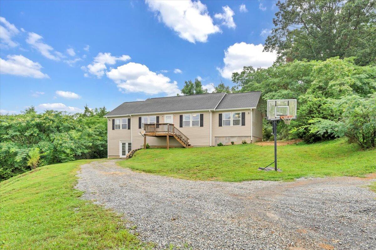 150 Sleepy Hollow RD