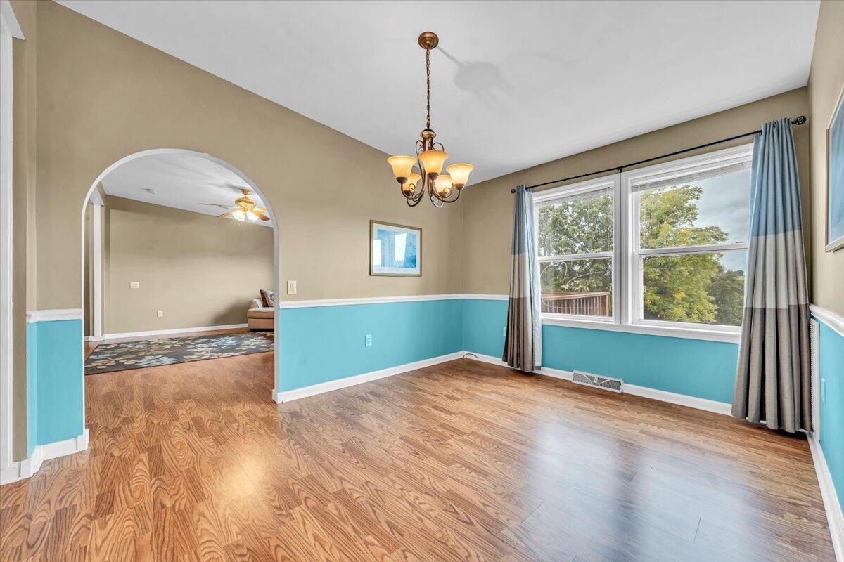 150 Sleepy Hollow RD