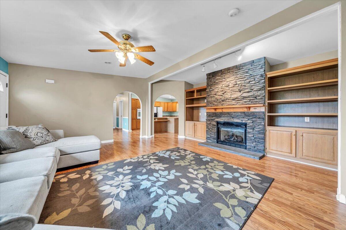 150 Sleepy Hollow RD