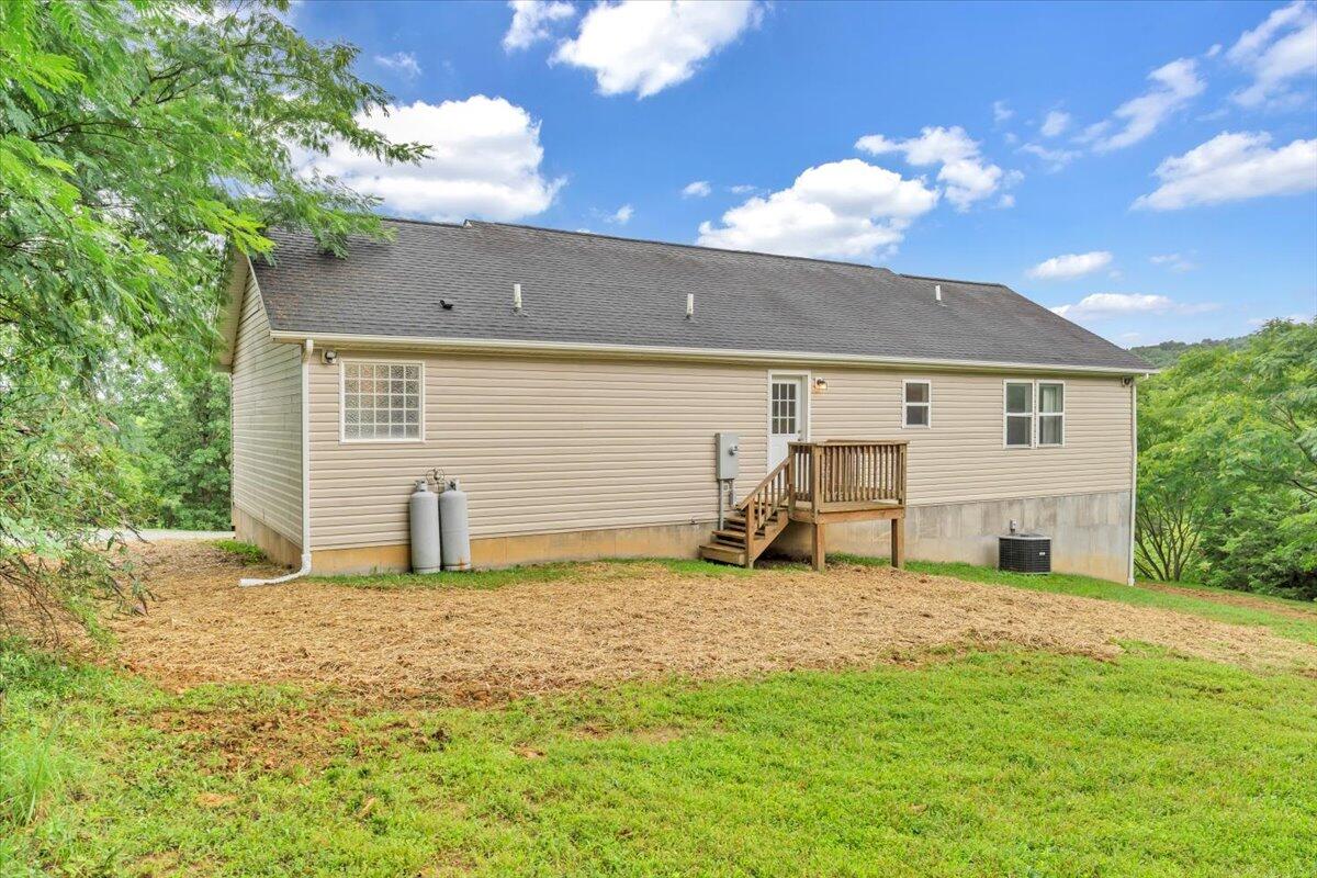 150 Sleepy Hollow RD