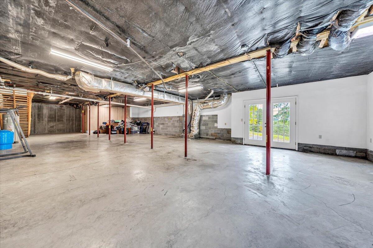 150 Sleepy Hollow RD