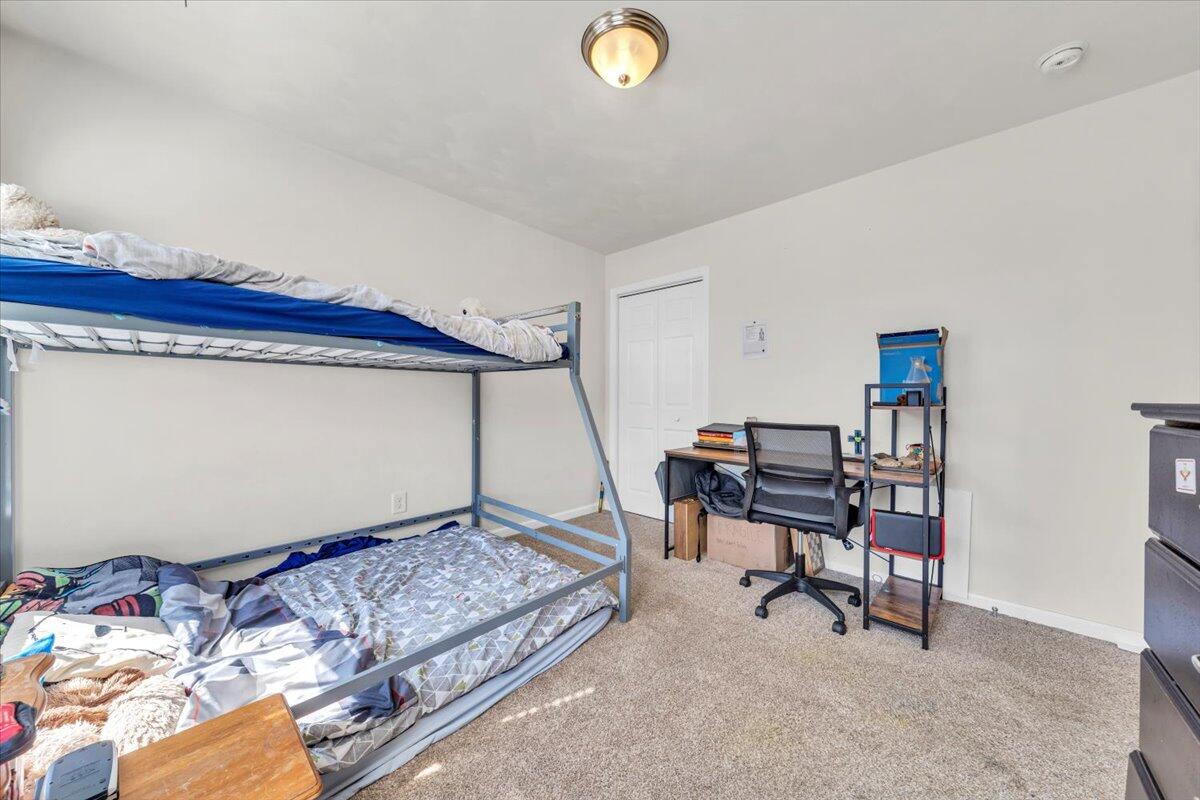 400 Chelsea Loop