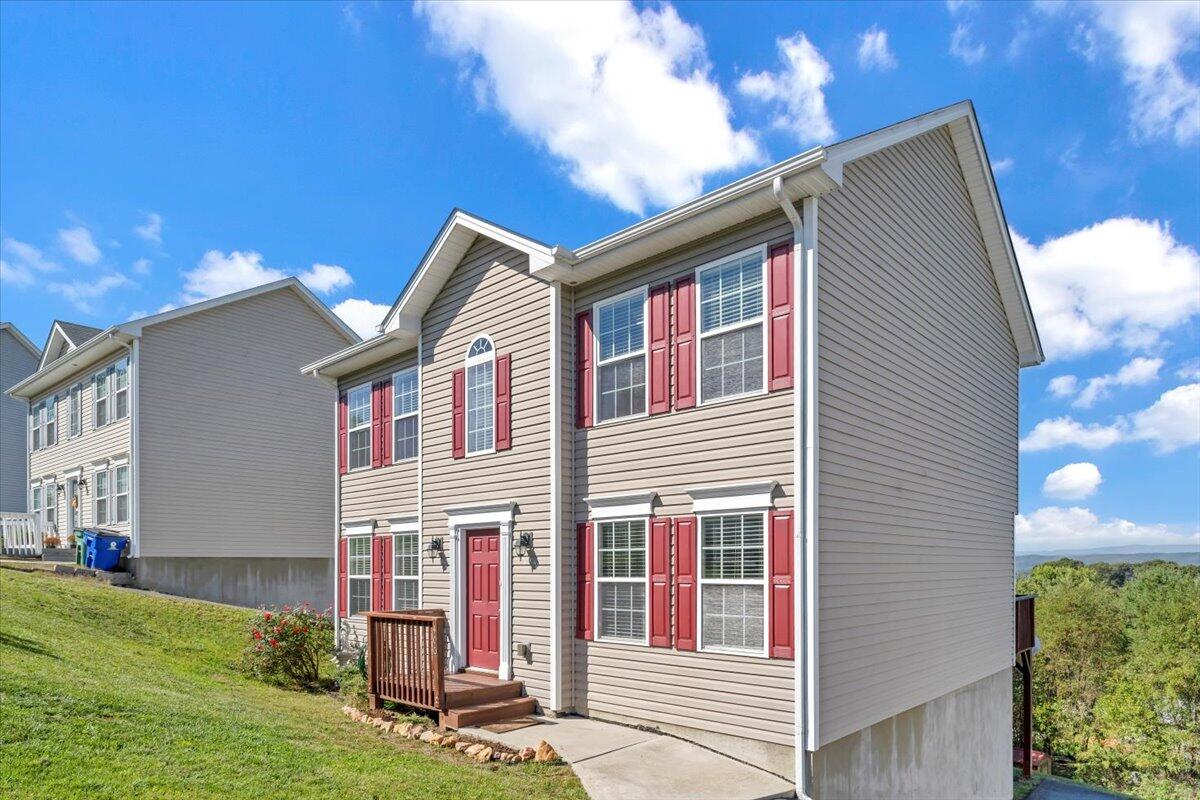 400 Chelsea Loop