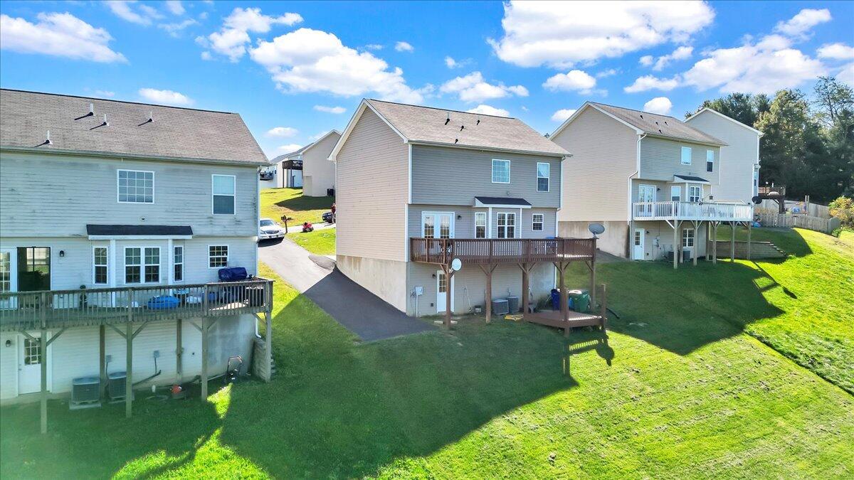 400 Chelsea Loop