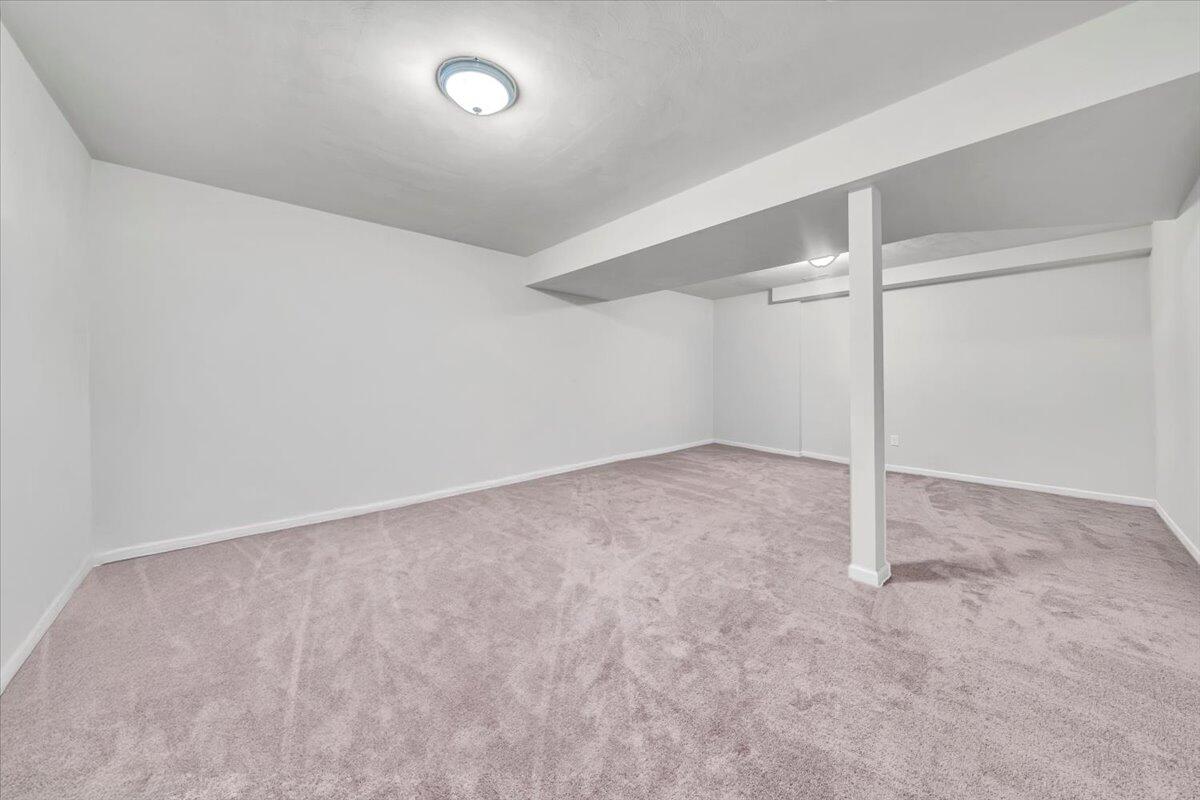 400 Chelsea Loop
