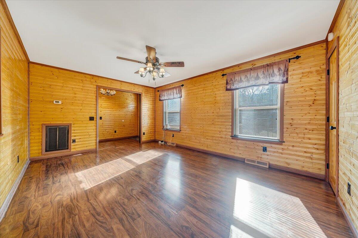 62 Cave Mtn Lake RD