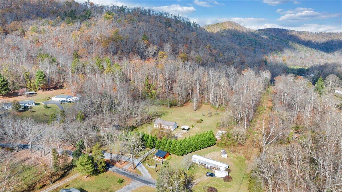 62 Cave Mtn Lake RD