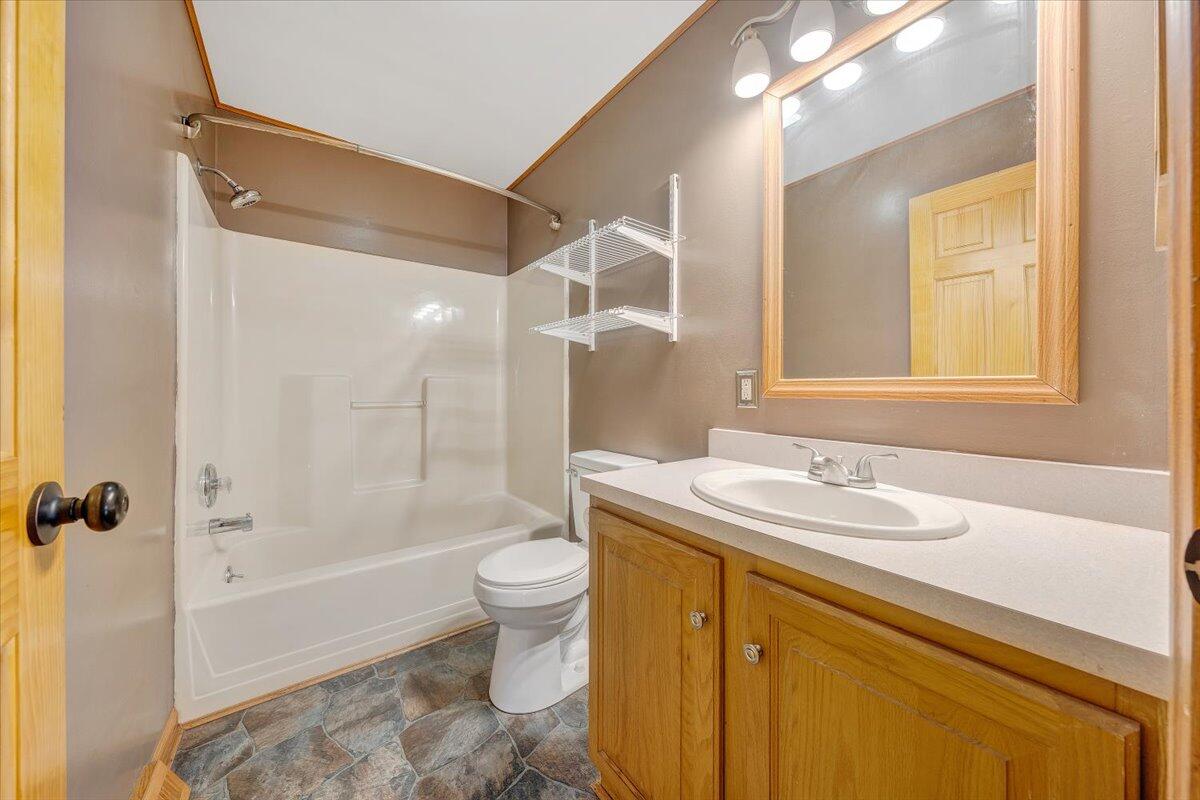 62 Cave Mtn Lake RD
