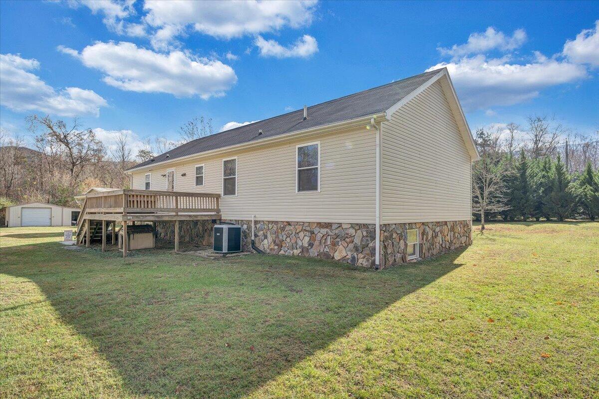 62 Cave Mtn Lake RD