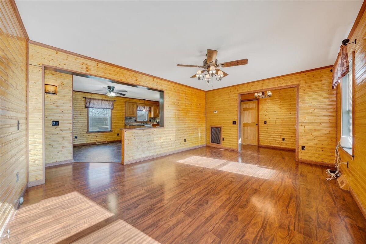 62 Cave Mtn Lake RD