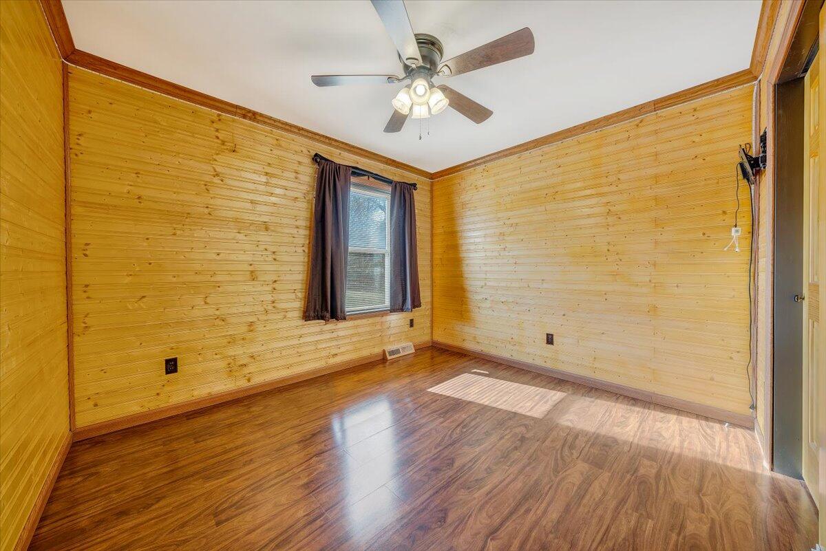 62 Cave Mtn Lake RD