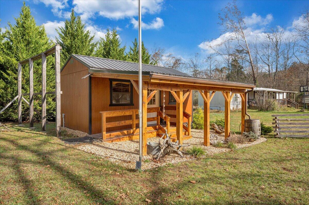62 Cave Mtn Lake RD