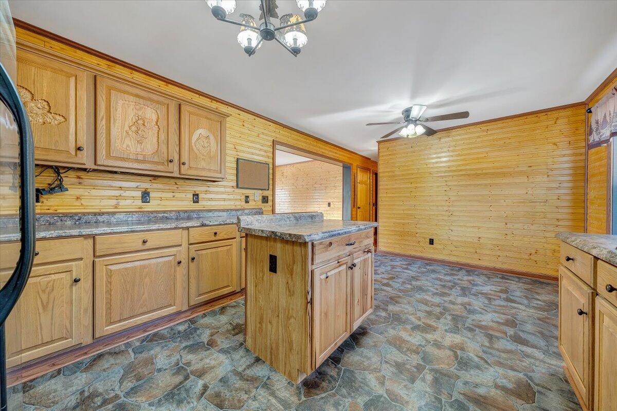 62 Cave Mtn Lake RD