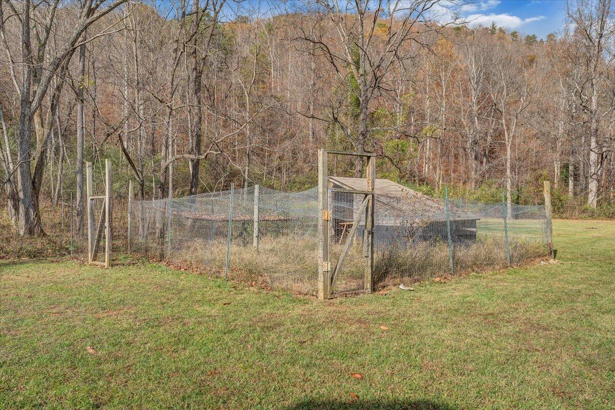 62 Cave Mtn Lake RD