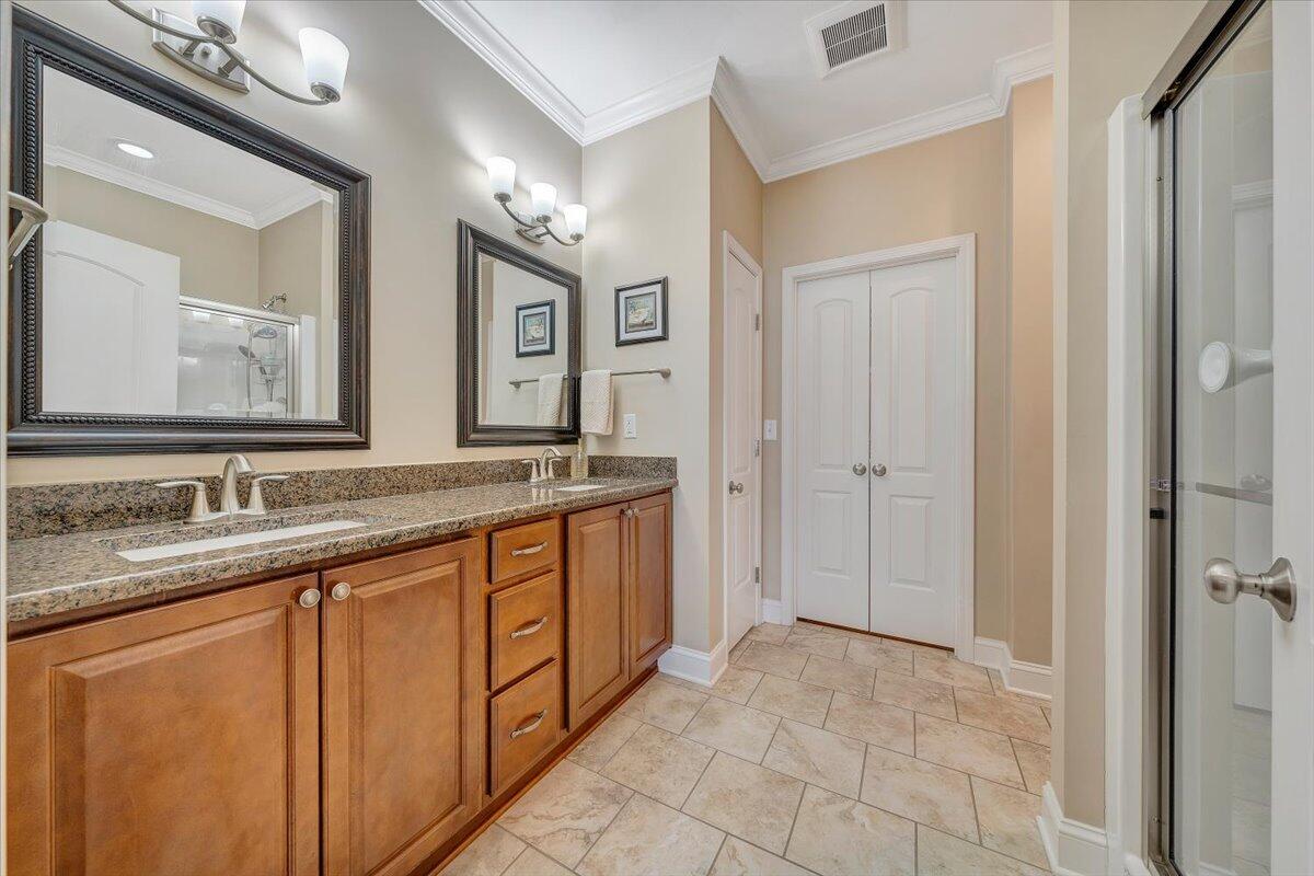 25 Ventura CT