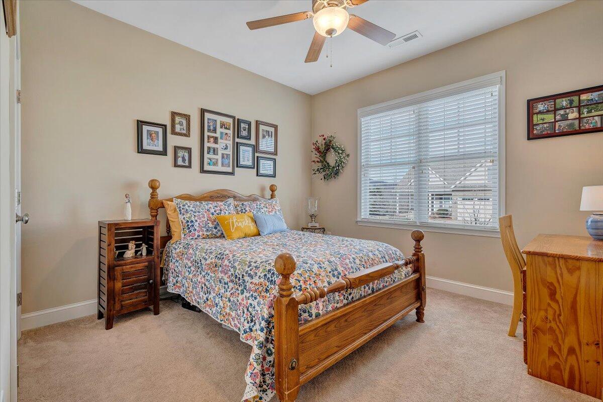 25 Ventura CT