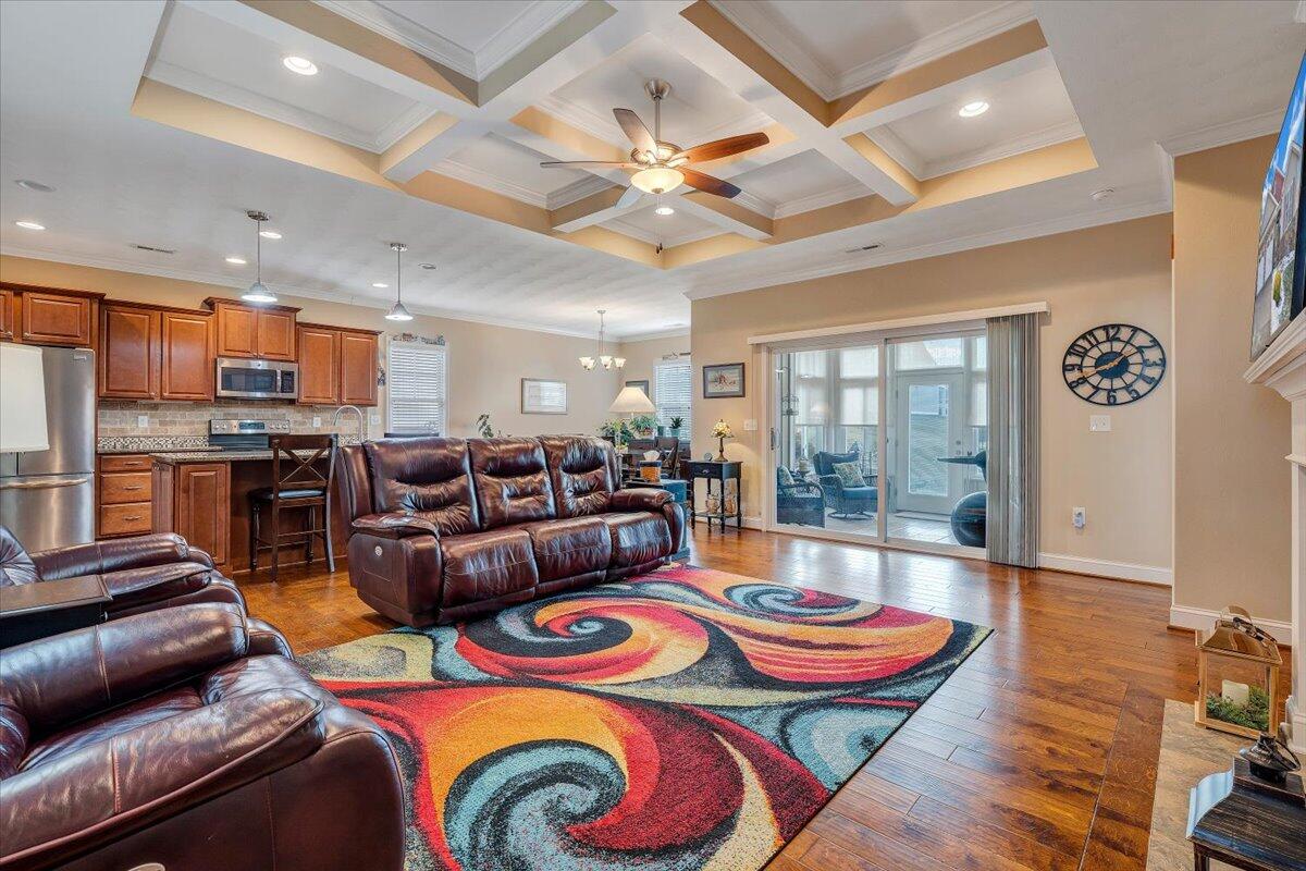 25 Ventura CT