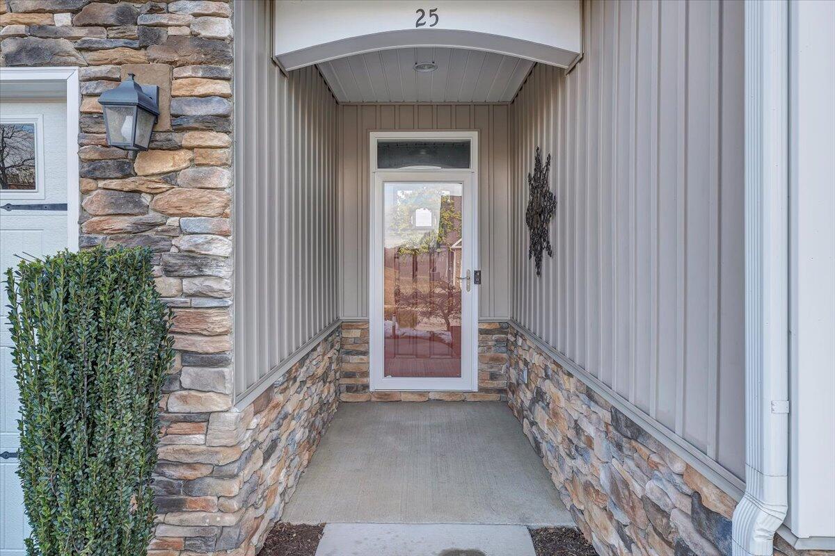 25 Ventura CT