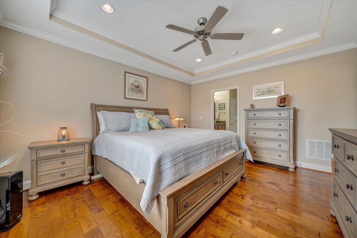 25 Ventura CT