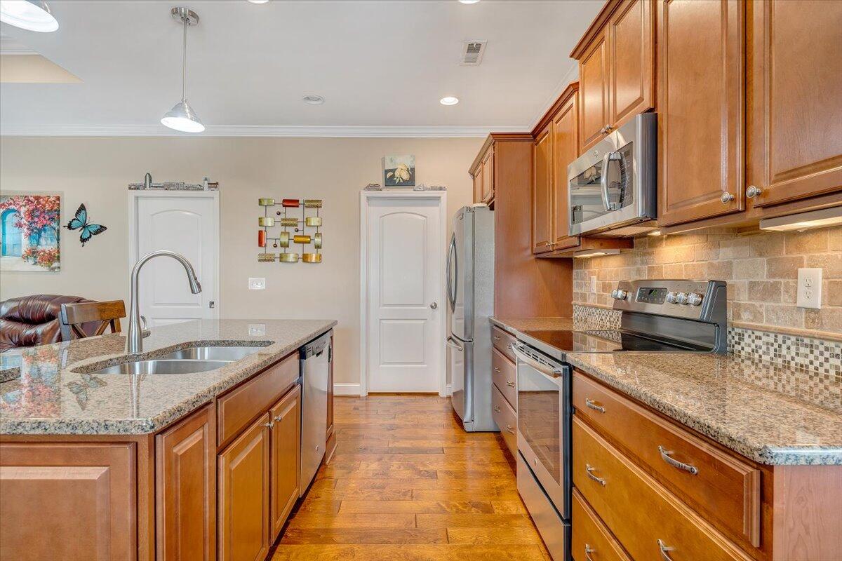 25 Ventura CT