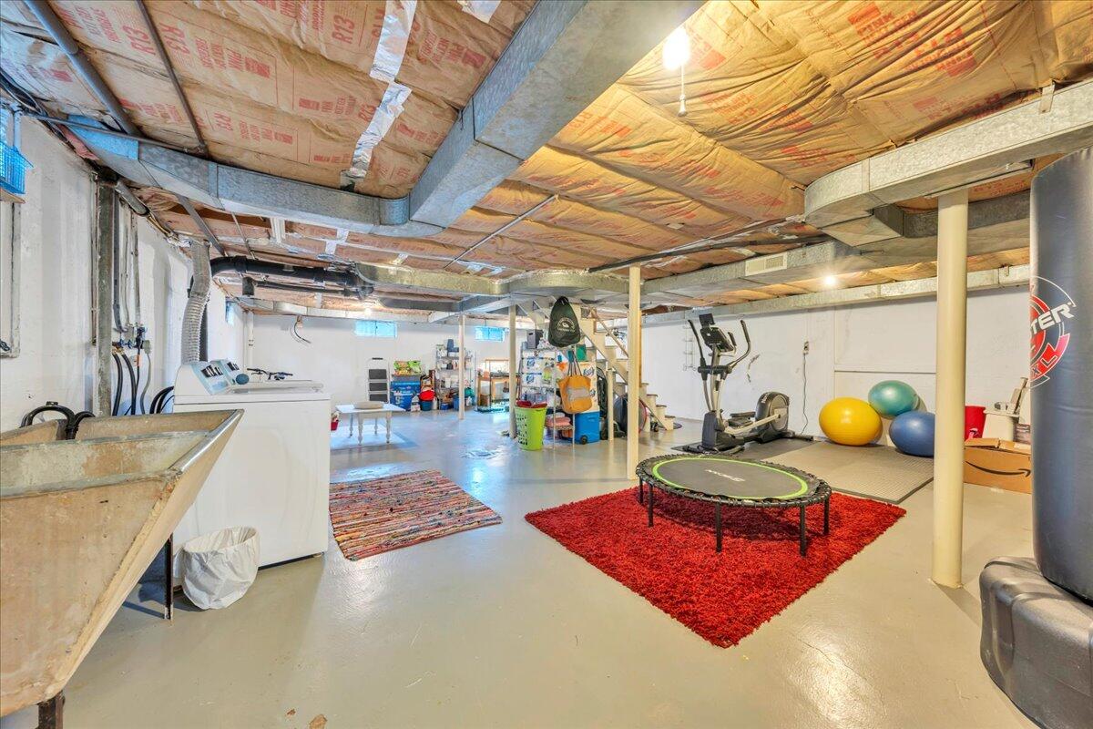 3438 Birchlawn AVE NW