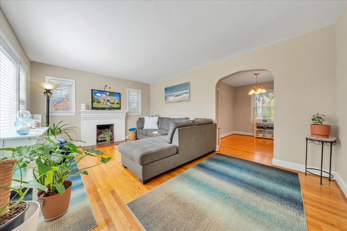 3438 Birchlawn AVE NW