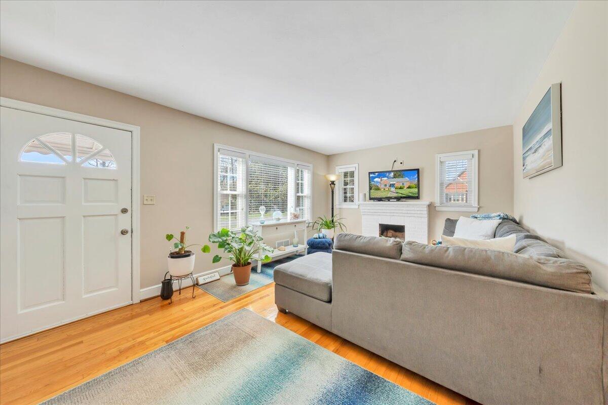 3438 Birchlawn AVE NW