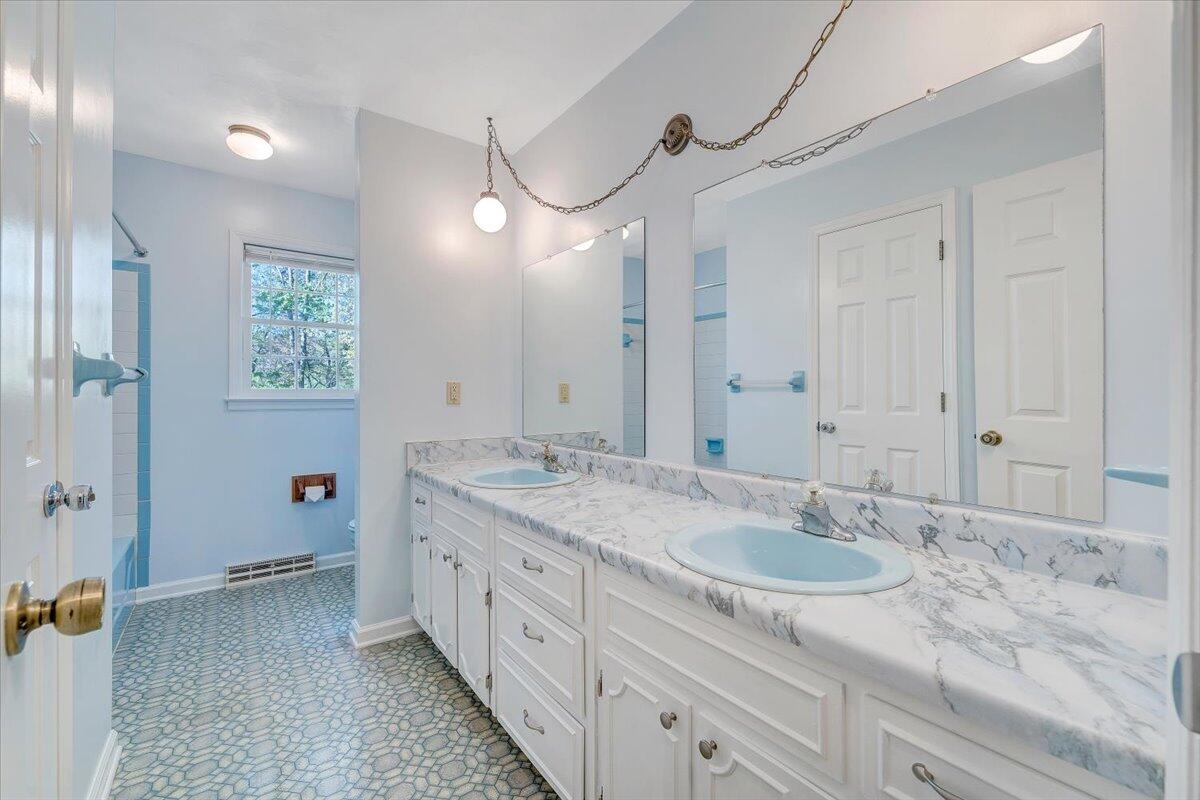 44 Timberline DR