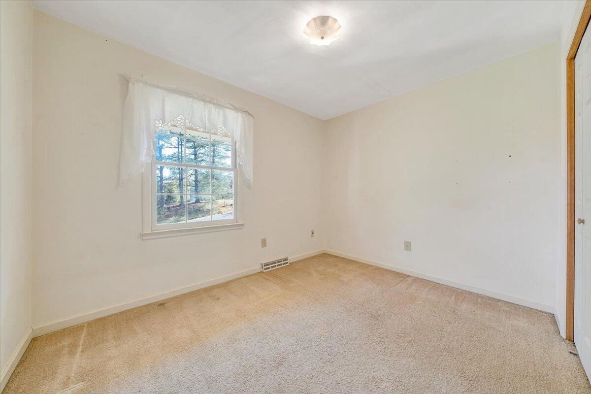 44 Timberline DR