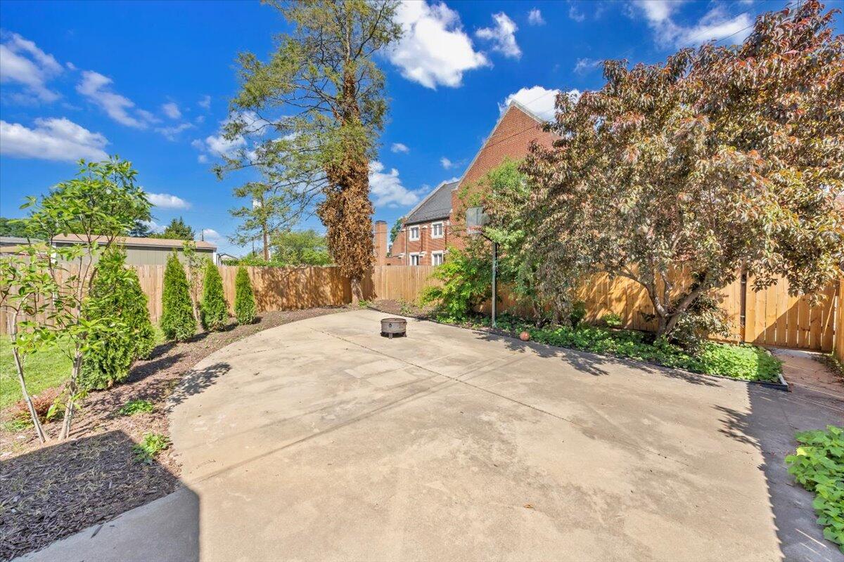 1834 Belleville RD SW