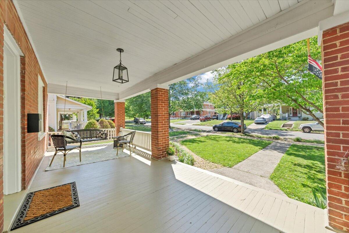 1834 Belleville RD SW