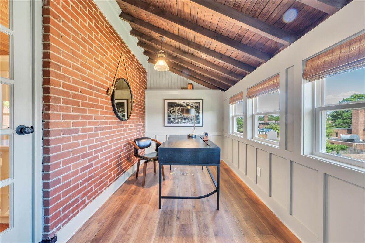 1834 Belleville RD SW