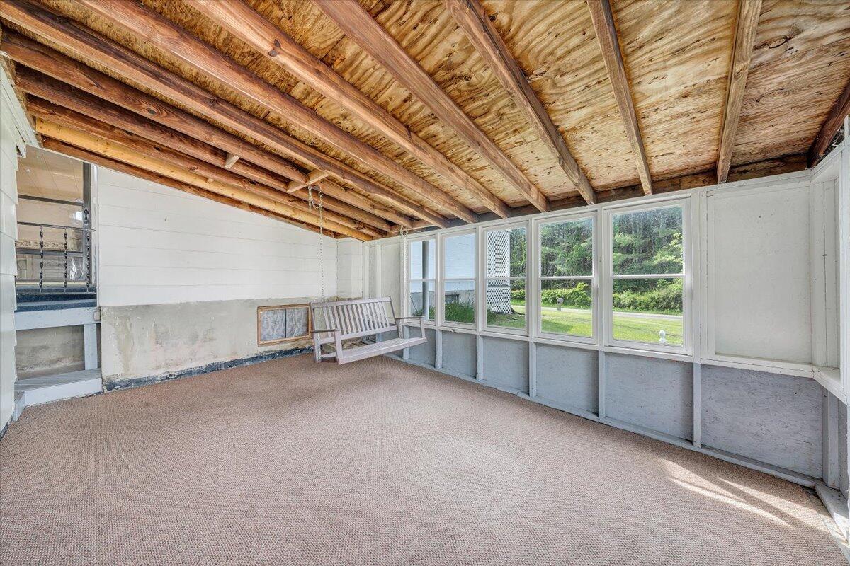 6715 Blacksburg RD