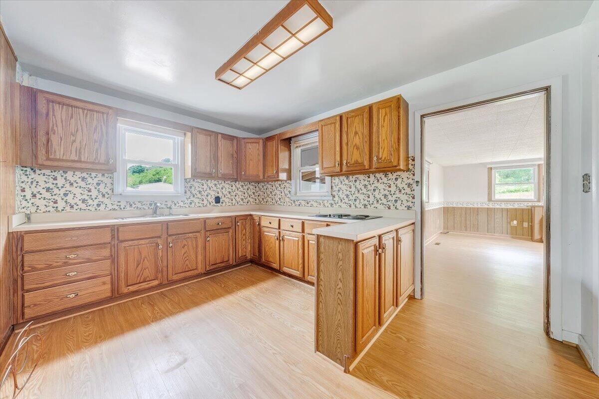 6715 Blacksburg RD