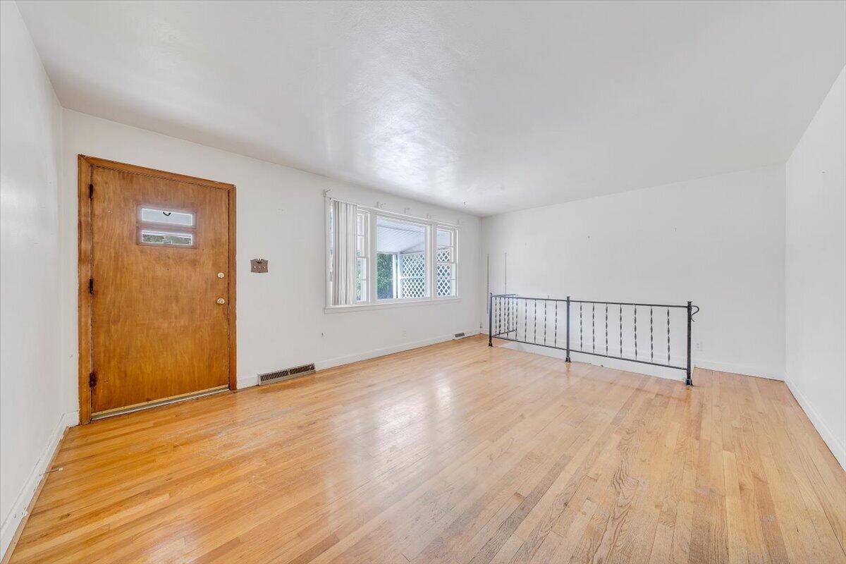 6715 Blacksburg RD